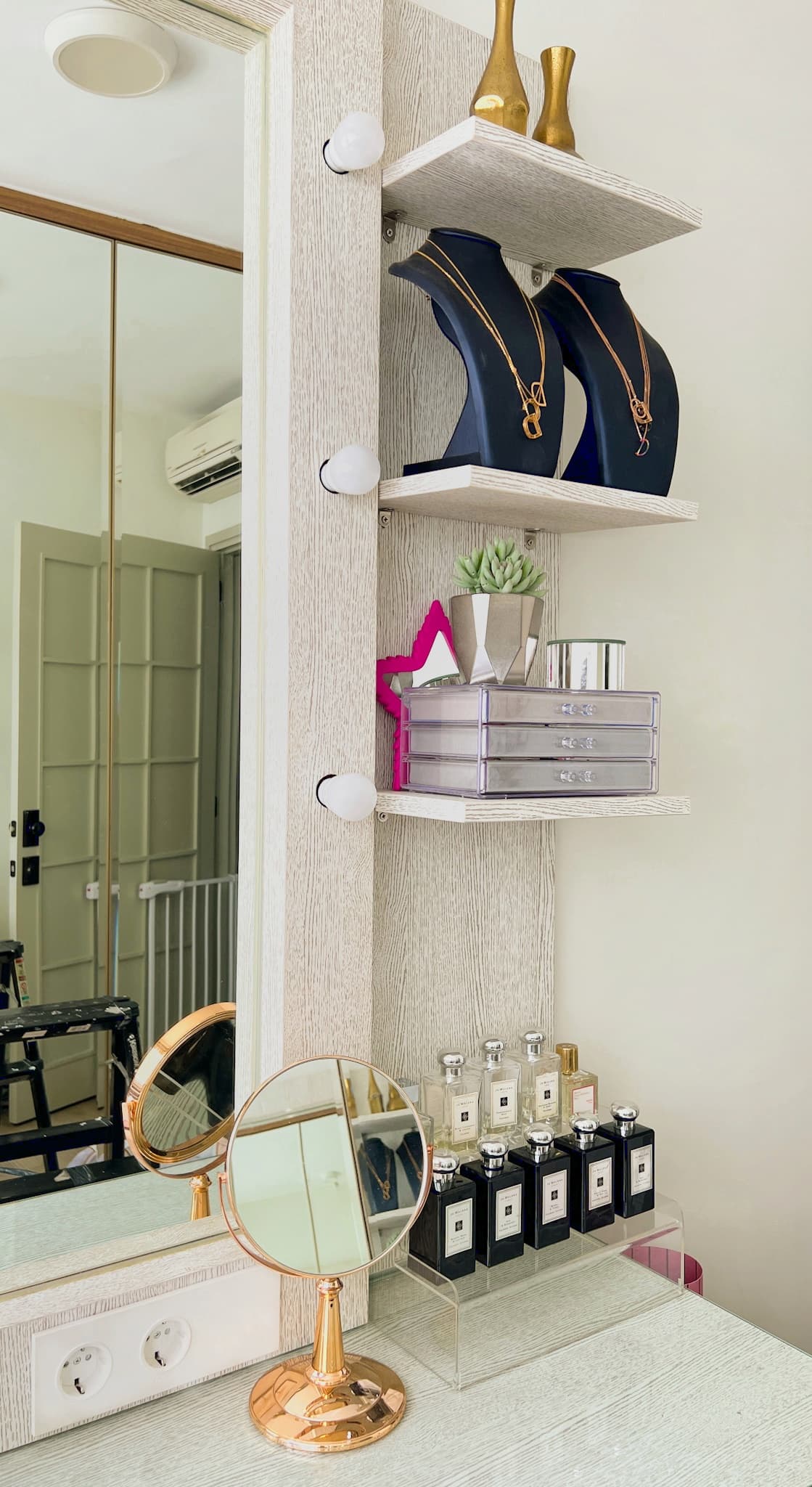 Vanity & kamar mandi tertata 4