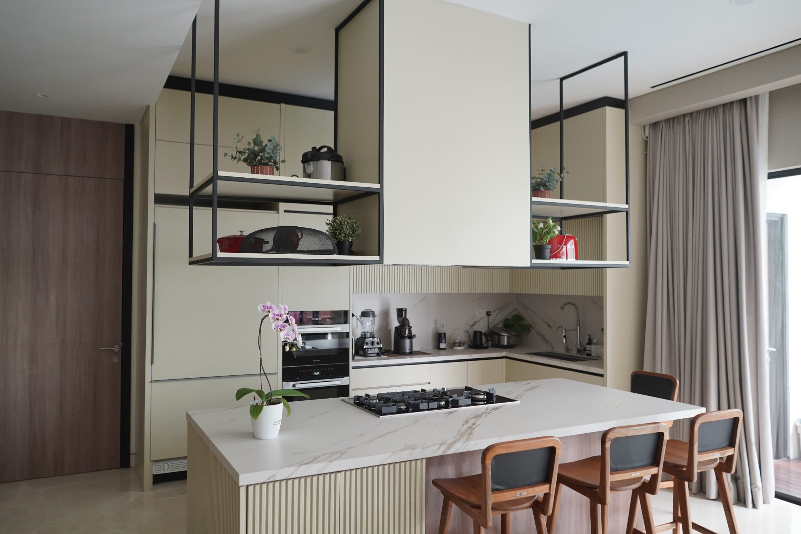 Dapur & pantry tertata 5