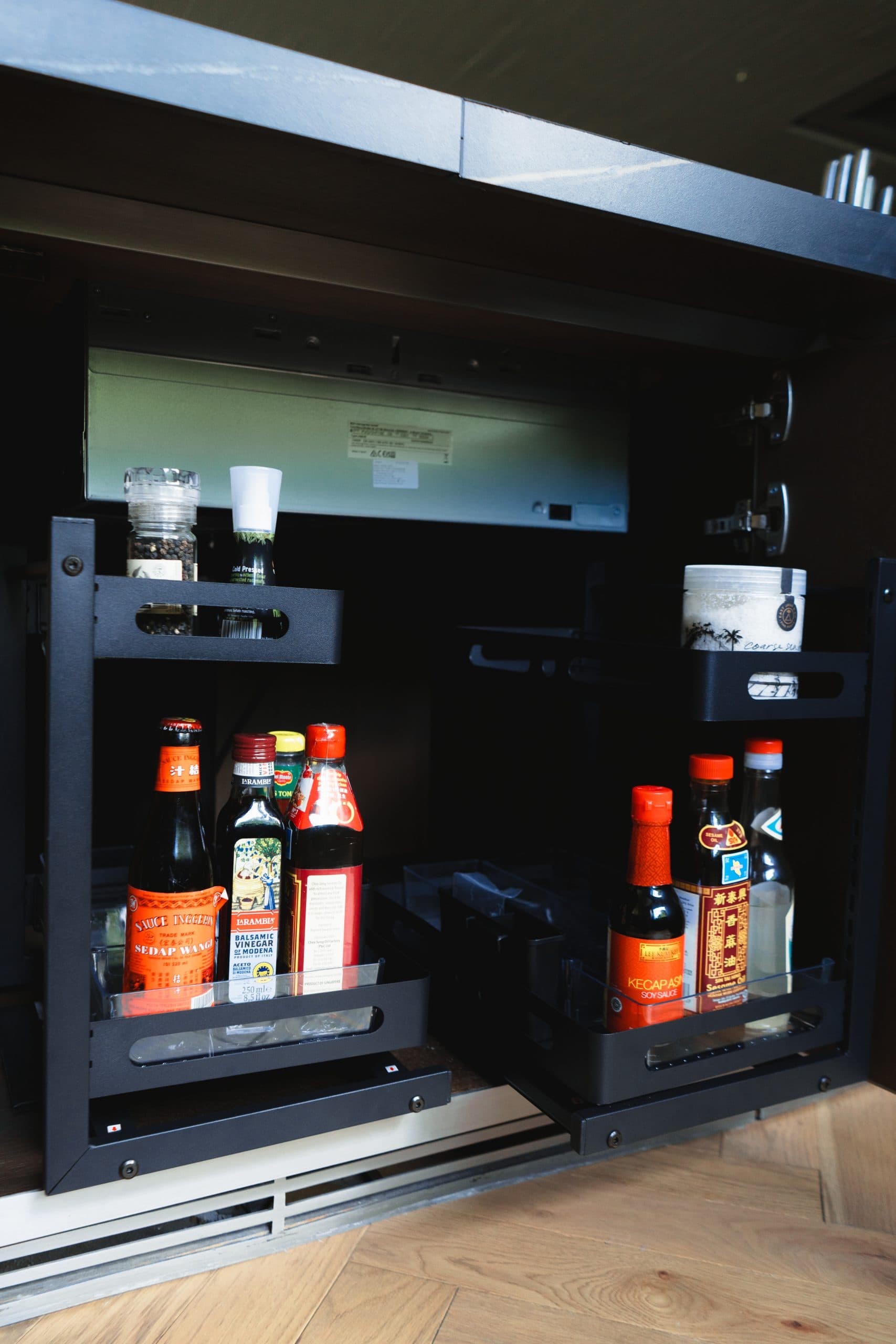 Dapur & pantry tertata 21