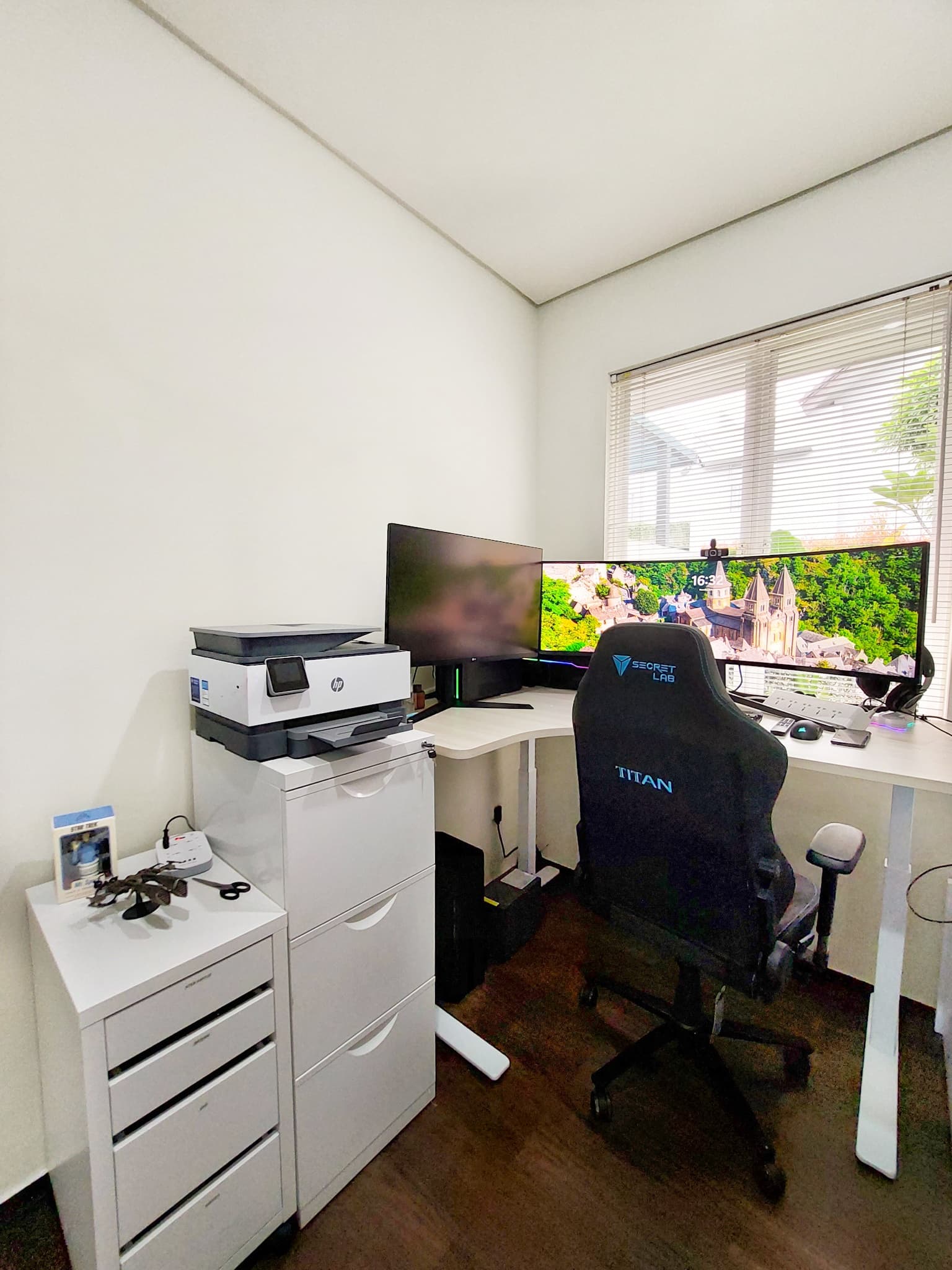 Home office & hobby room tertata 1